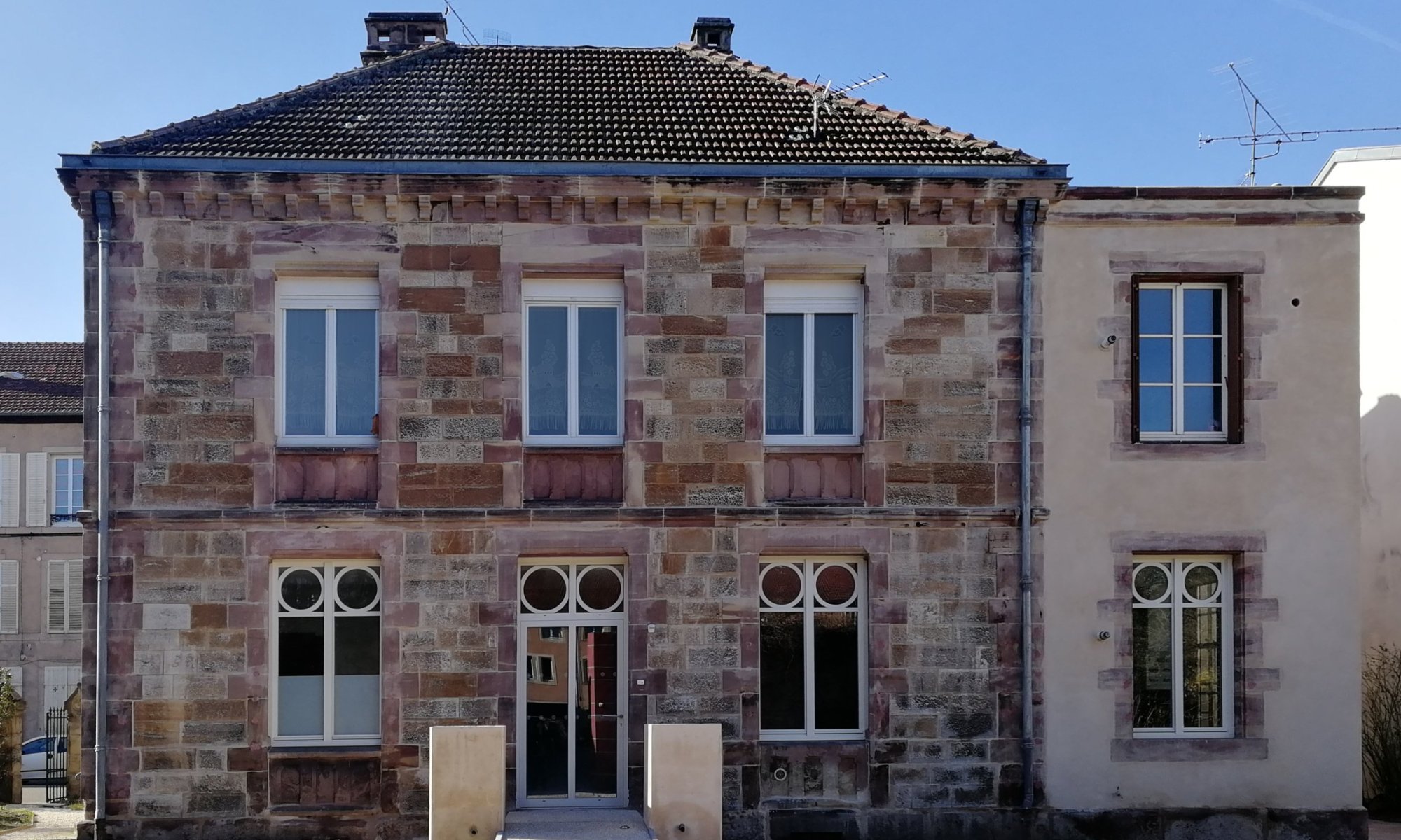 Maison de santé dans un ancien presbytère - photo 10